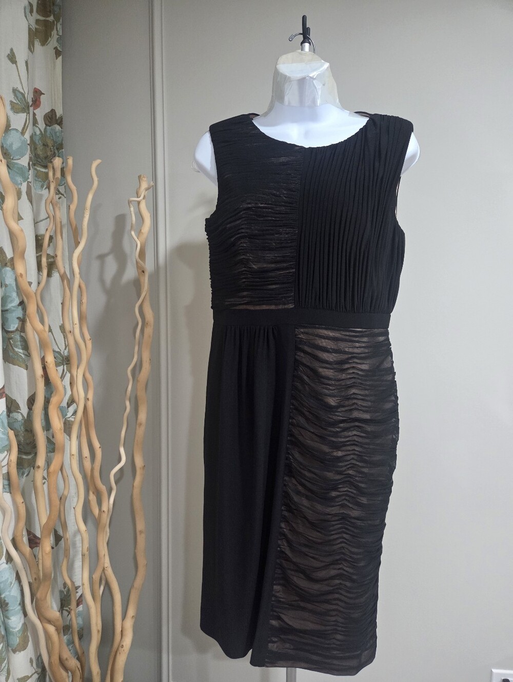 Adrianna Papell Black Sleeveless Mixed-Texture Midi Dress Sz.10 - Picture 1 of 10